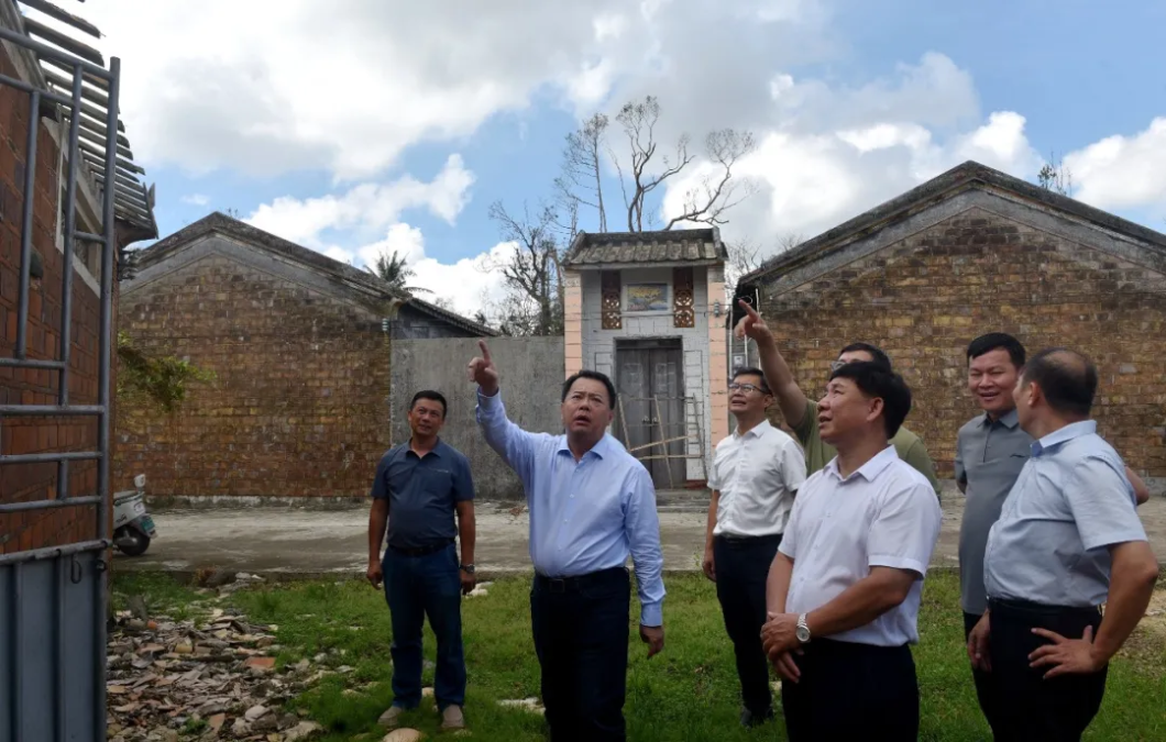 司迺超廳長赴文昌開展“一部門一企對一鎮(zhèn)”送溫暖活動